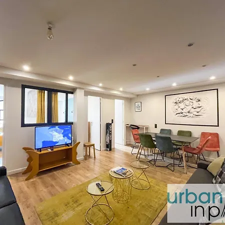 Urban Flat 120 - Charming 3 Bedroom Flat In Le Marais Apartment *